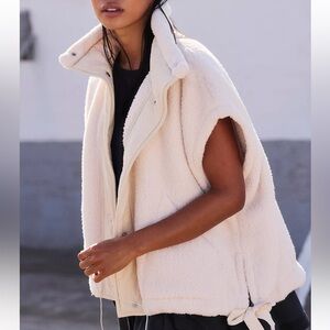 *Brand New* scout it out free people sherpa vest